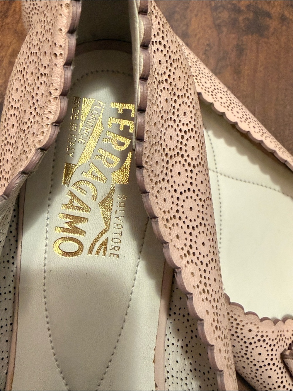 Salvatore Ferragamo Blush Pink Laser-Cut Vara Bow Flats - Picture 3 of 7